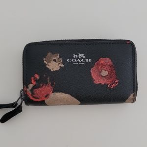 Coach Poppy zippered wallet
